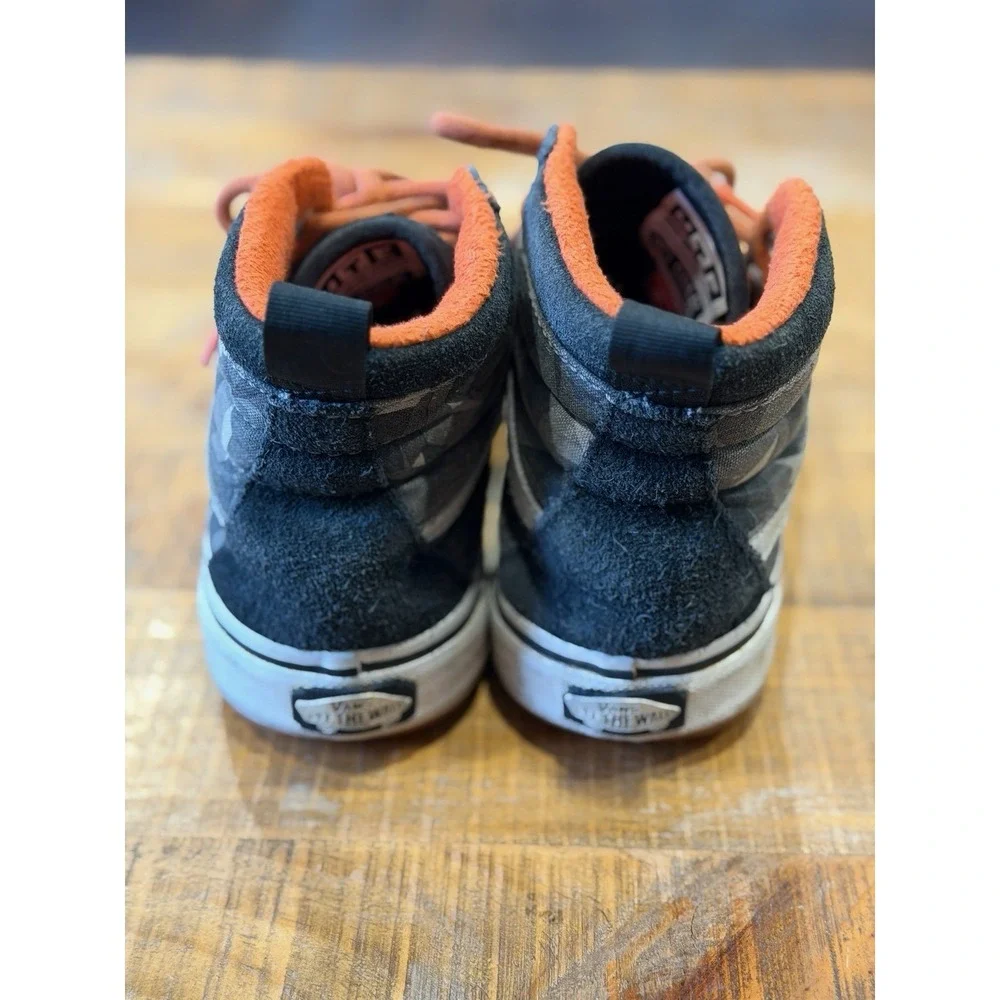 Boys‎ Girls VANS Insulated High Top Skate Shoes Camo Black  Orange Size 3 Kids